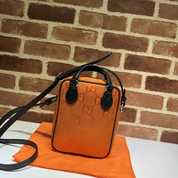 G*u*i off the grid shoulder bag