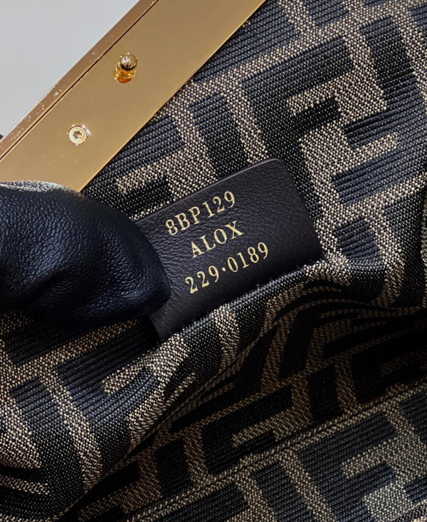 F**di first-32.5-15-23.5cm