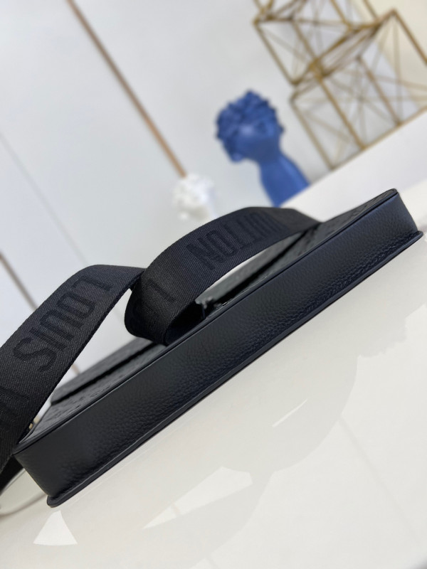 l0*is V*t0n s lock briefcase