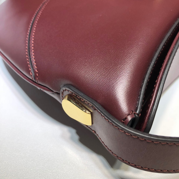 G*u*i arli shoulder bag