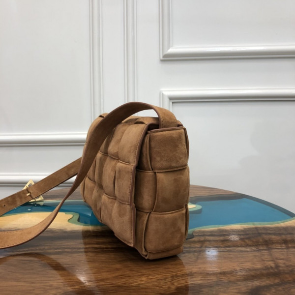 bo*te*ga Ve*ne*ta cassette