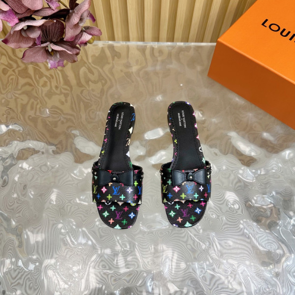 l0*is V*t0n slippers