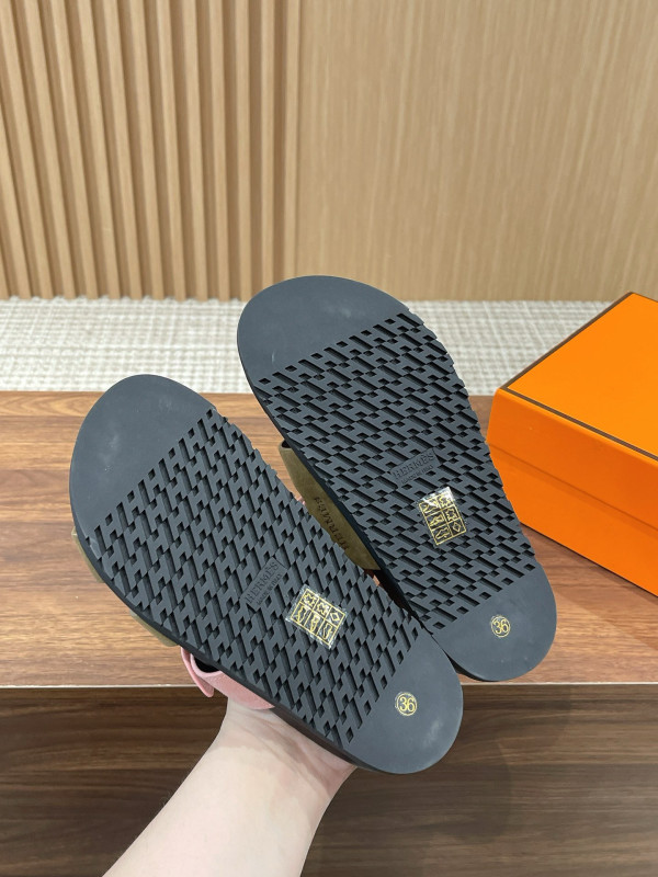 H**mes sandal