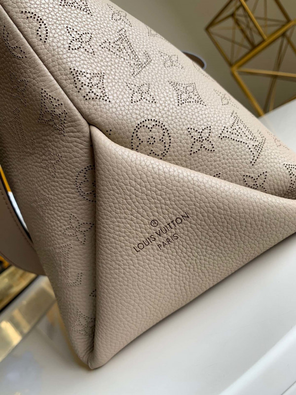 l0*is V*t0n beaubourg hobo mm