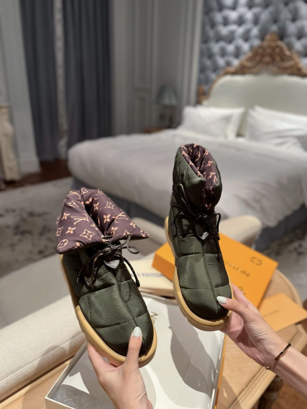 l0*is V*t0n pillow comfort ankle boots