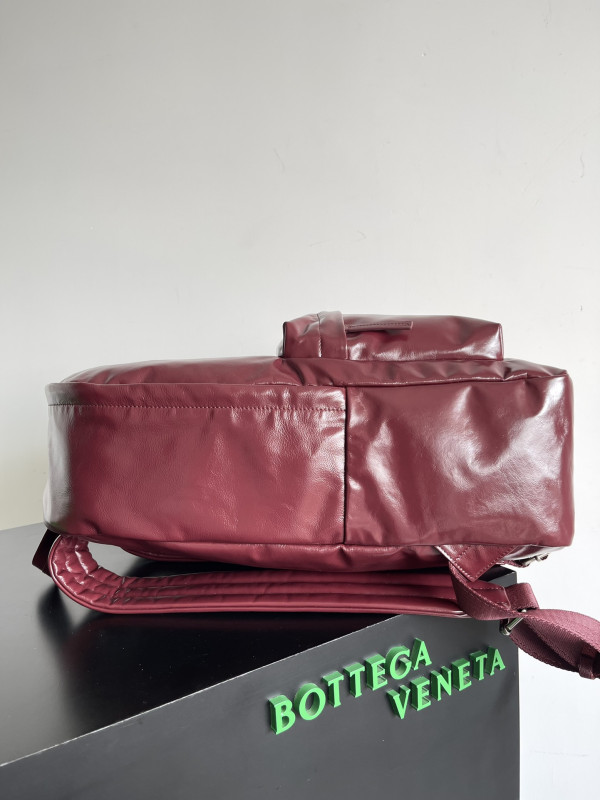 bo*te*ga Ve*ne*ta  backpack