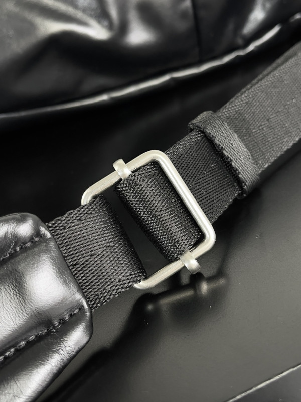 bo*te*ga Ve*ne*ta  backpack