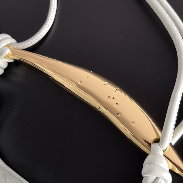 bo*te*ga Ve*ne*ta  mini sardine top handle bag