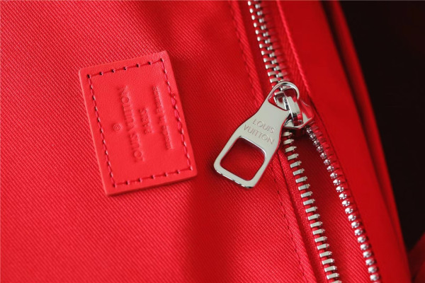 l0*is V*t0n christopher mm