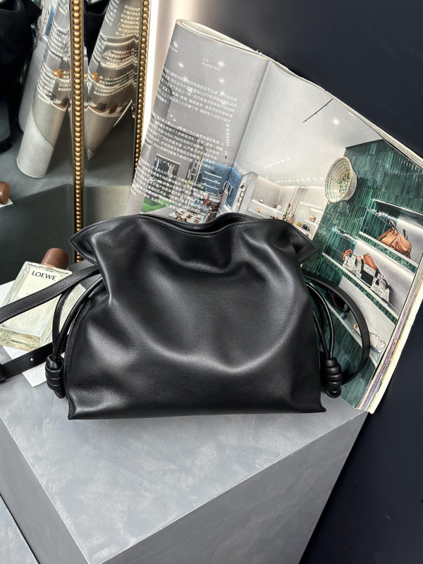 Lowee Flamenco clutch