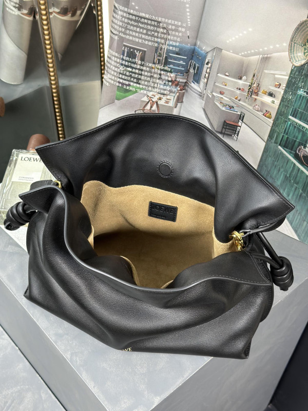 Lowee Flamenco clutch