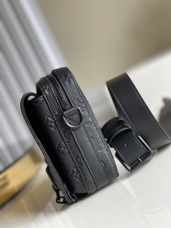 l0*is V*t0n steamer messenger