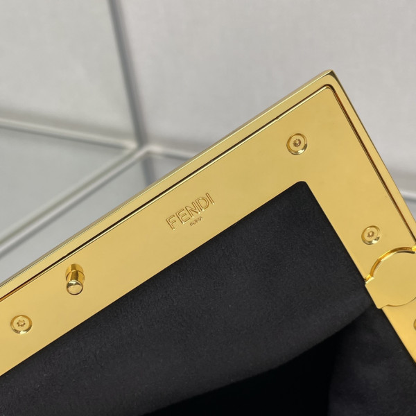 F**di first small-26-18-9.5cm