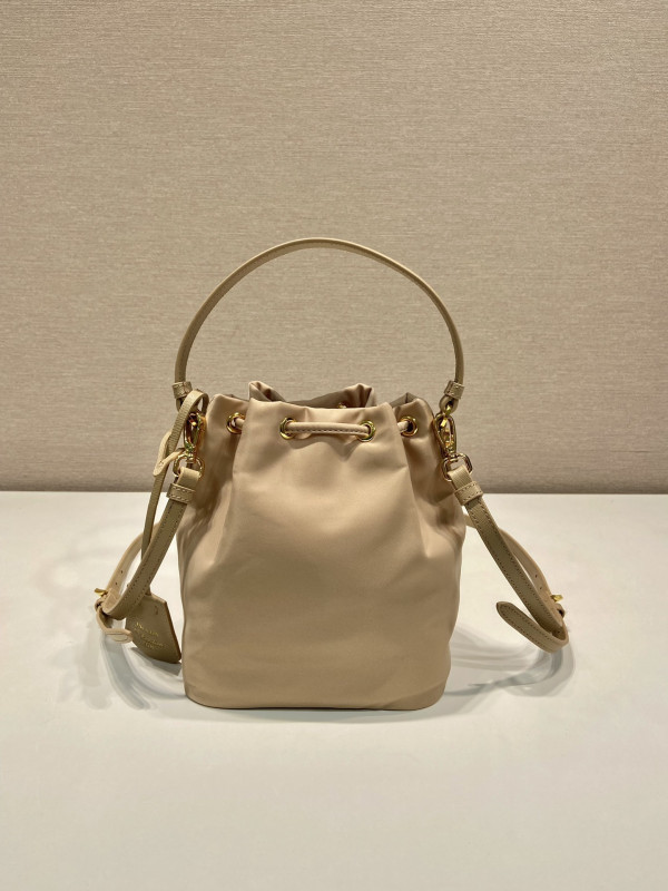 Pra*a bucket bag-15.5*19.5*10cm