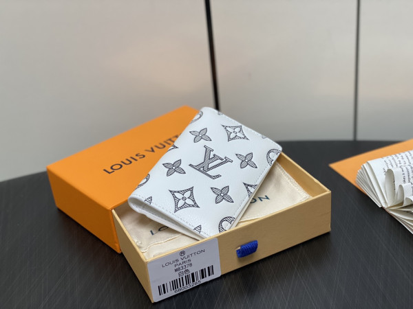 l0*is V*t0n pocket organizer-8*11.1*1 cm