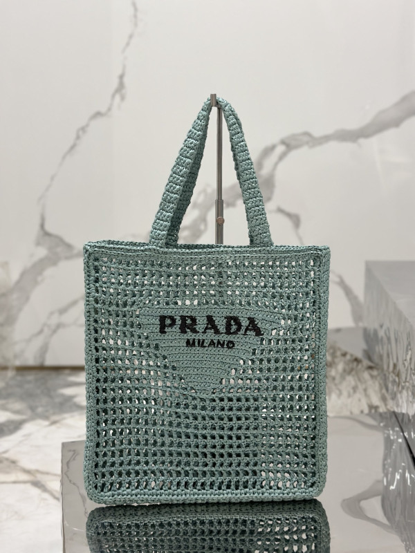 Pra*a crochet tote bag