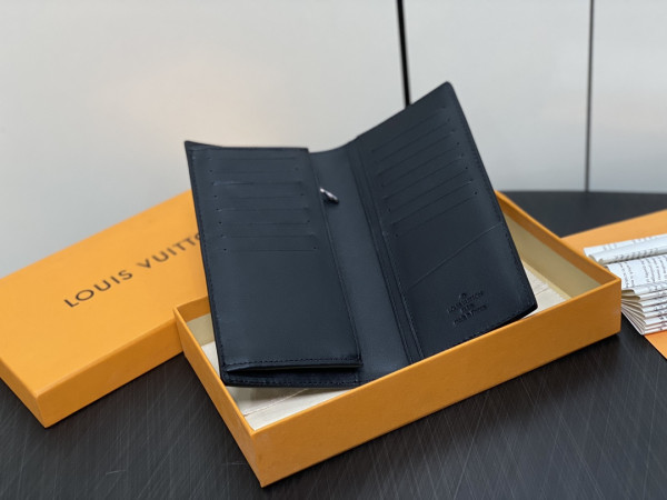 l0*is V*t0n brazza wallet-10*19*2cm