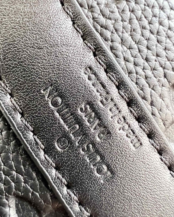 l0*is V*t0n keepall bandouliÈre 50