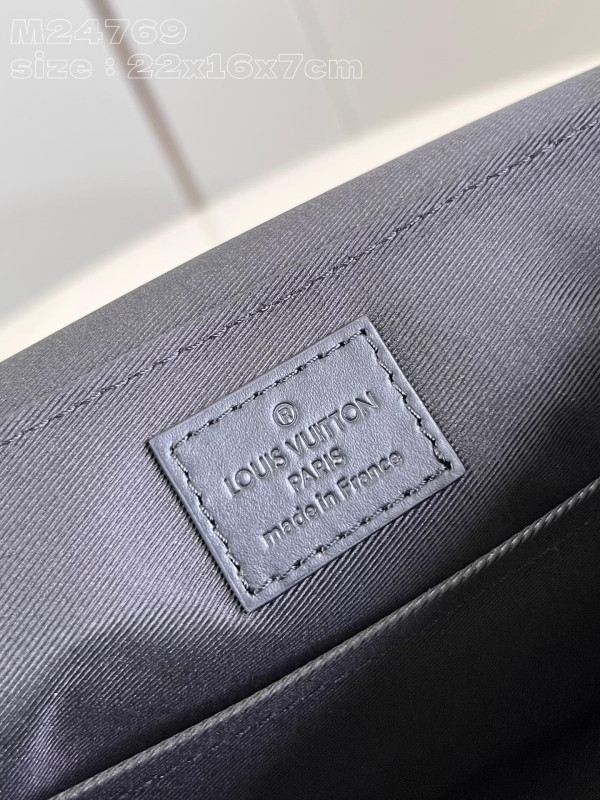 l0*is V*t0n takeoff messenger pm-22*16.5*7cm