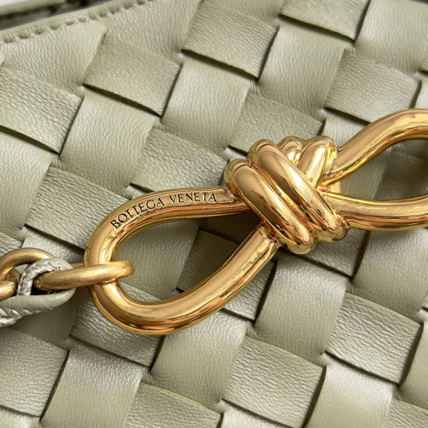 bo*te*ga Ve*ne*ta medium andiamo