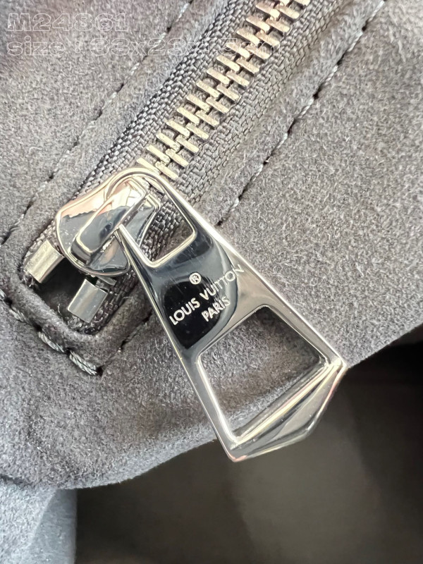 l0*is V*t0n carryall cargo -33.5 x 23x15cm