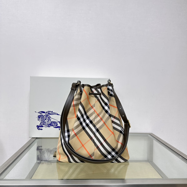 B**rry medium check drawstring pouch​