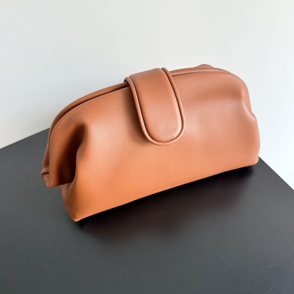 bo*te*ga Ve*ne*ta lauren 1980-31.5*16.5*11cm