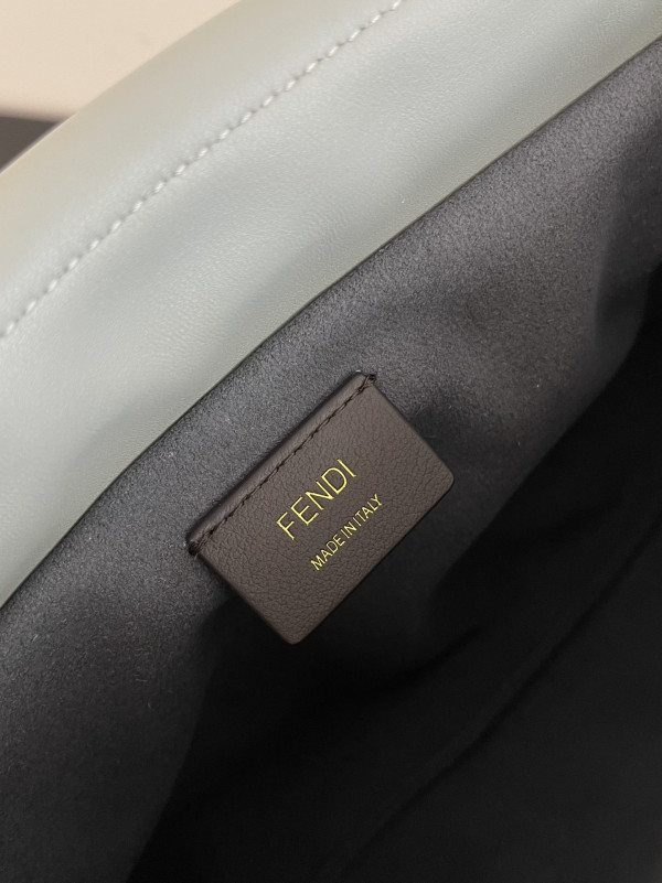 F**di mamma baguette