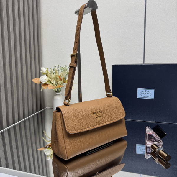 Pra*a small leather shoulder bag-26*14*9.5cm