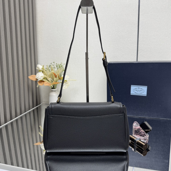 Pra*a small leather shoulder bag-26*14*9.5cm
