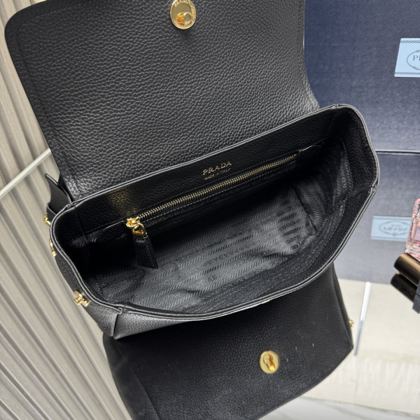 Pra*a small leather shoulder bag-26*14*9.5cm