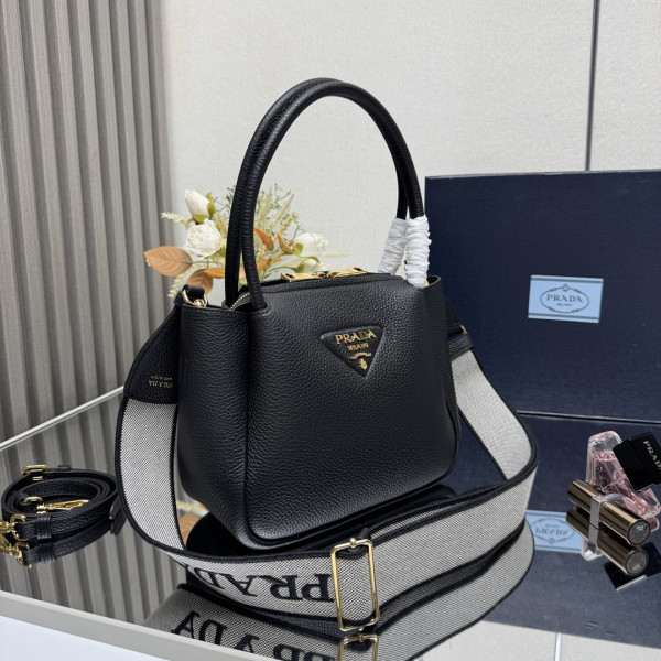 Pra*a small leather bag - 23*21*10cm