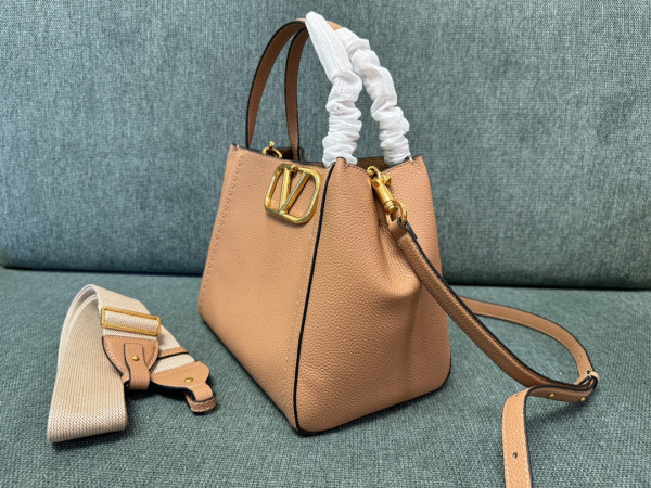 Valentino Garavani Alltime Medium Handbag - 26*21*17CM