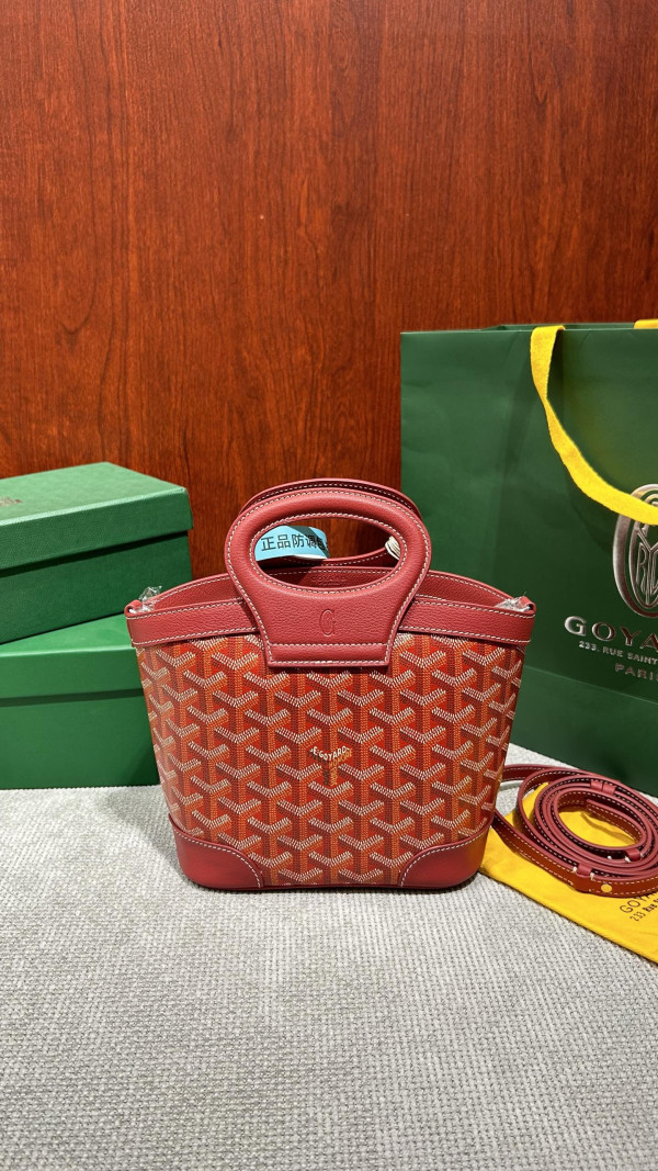 Go*ard beluga  - 23×18.5×8cm