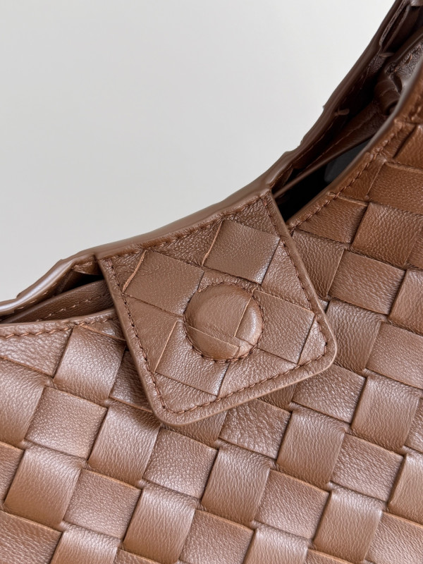 bo*te*ga Ve*ne*ta campana - 33*20*16.5cm