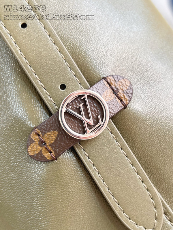 l0*is V*t0n carryall mm- 39 x 30 x 15cm